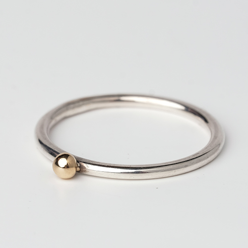 sølv ring guldkugler guld